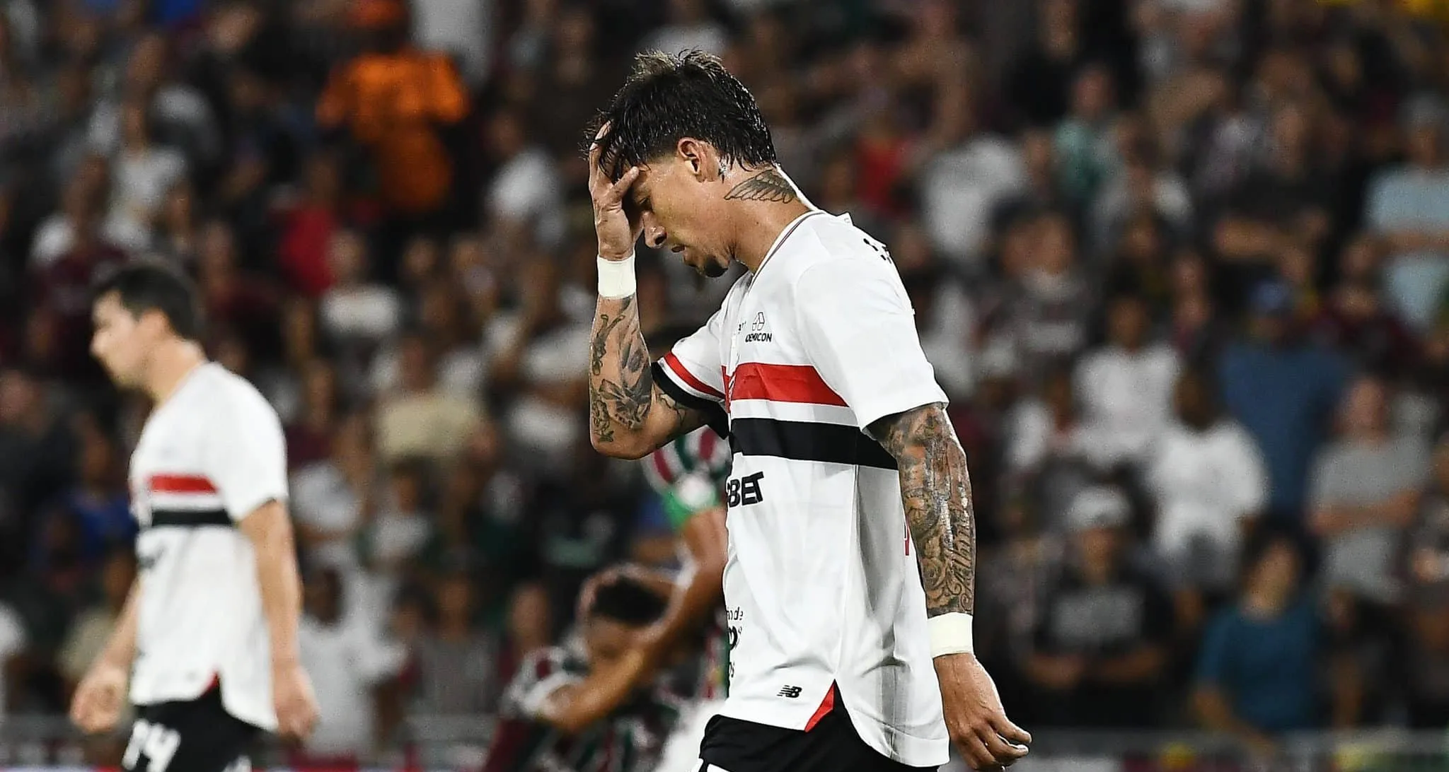 Fluminense impõe 6 a 0 no São Paulo, assegura vaga direta na Libertadores e expõe fase crítica do rival - Imagem do artigo