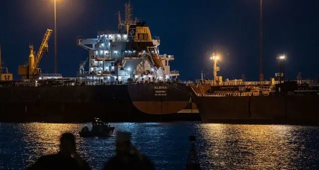 Bloqueio iraniano no Estreito de Ormuz amplia controle de Teerã sobre um quinto do petróleo mundial - Imagem do artigo original