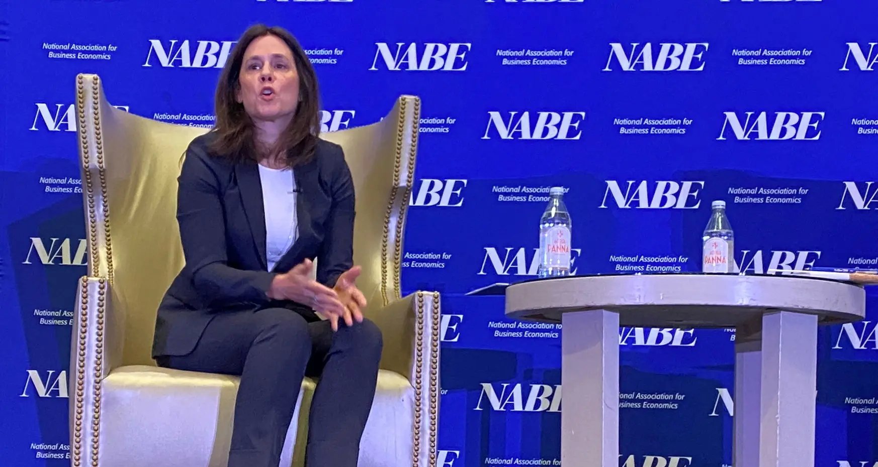 Guerra no Oriente Médio e Impacto Econômico 2024 - Análise do Fed de Dallas para Investidores SEO AdSense